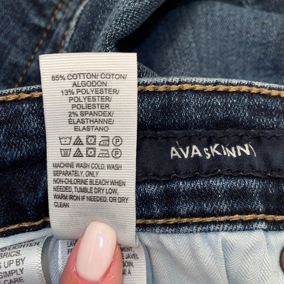 Lucky Brand Skinny Jeans - Picture 7 of 9